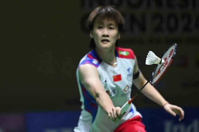 现出强烈的 现出强烈的