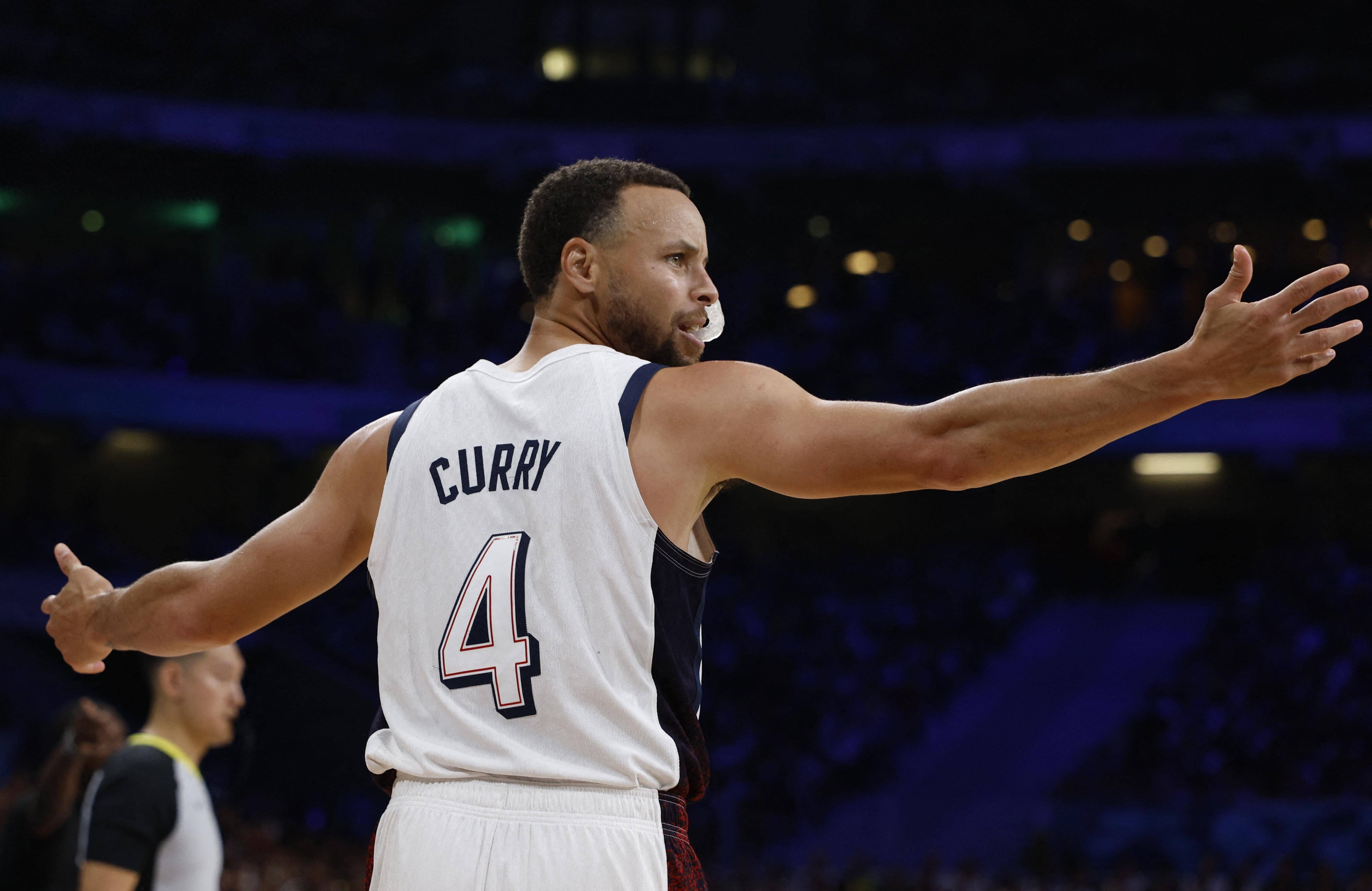 乔治在赛后 乔治在赛后