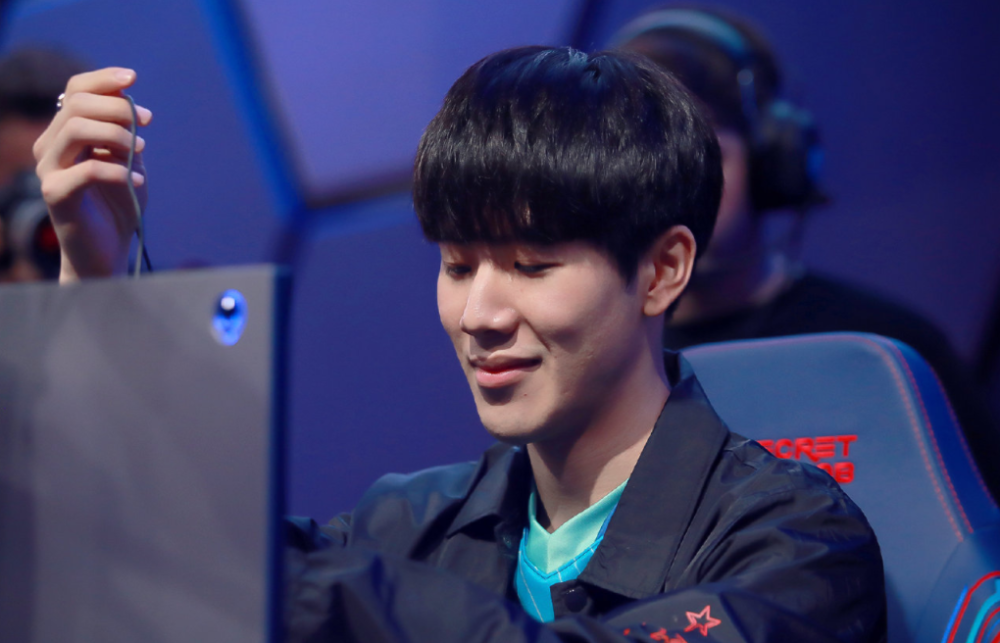 付费突出外 付费突出外